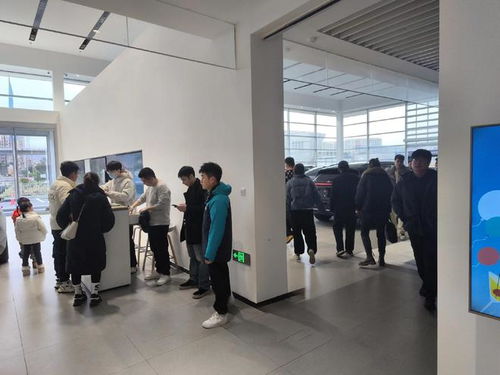 記者探店 春節(jié)高速換電免服務(wù)費(fèi),蔚來迎來節(jié)前進(jìn)店咨詢高峰